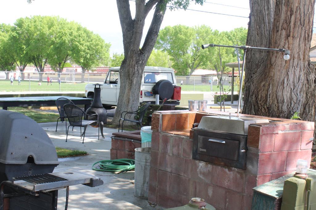 بيشوب Trees Motel المظهر الخارجي الصورة